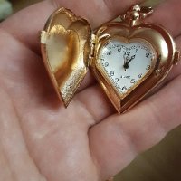 Часовник медальон сърце,нов, снимка 1 - Дамски - 42182642