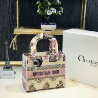 Дамска чанта Christian Dior код 172, снимка 1 - Чанти - 33846549