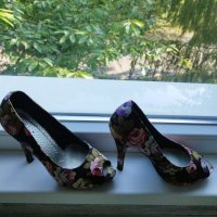 Дамски обувки , снимка 4 - Дамски обувки на ток - 41492990