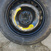 Резервна гума, снимка 2 - Гуми и джанти - 36317718