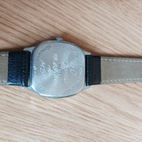 Мъжки часовник Чайка кварц СССР , снимка 6 - Антикварни и старинни предмети - 40828098