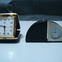 Винтидж  пътнически туристически часовници, снимка 1 - Антикварни и старинни предмети - 38999636