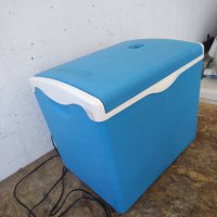 Електрическа хладилна кутия  CАMPINGAZ EUROPE  с обем 36 литра захранванващ кабел за запалка на авто, снимка 13 - Хладилни чанти - 41612347