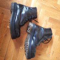 Dr. Martens естествена кожа 41 номер , снимка 2 - Дамски боти - 39560700