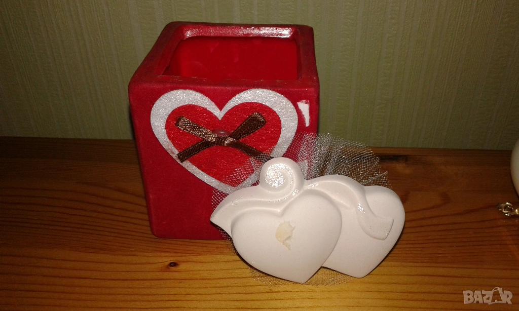 червена ваза , снимка 1