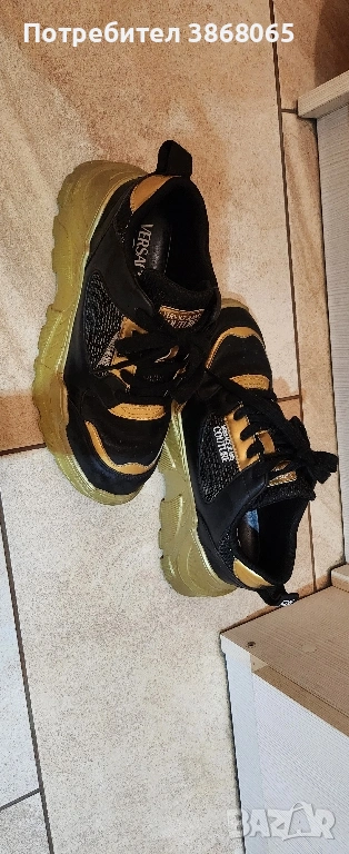 Сникърси Versace черно и златно, снимка 1