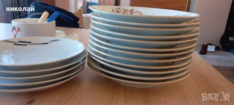 продавам български порцеланови чинии, снимка 1