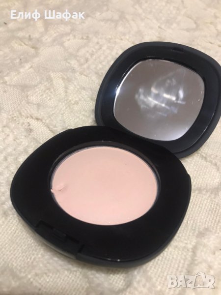 Оригинална  пудра  на  Елизабет  Арден, снимка 1