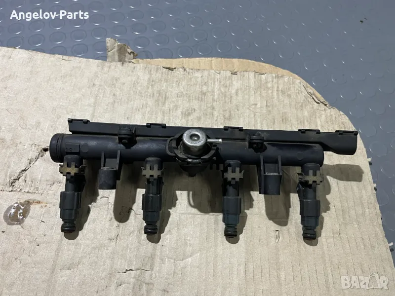 Бензинова рейка с дюзите за VW Lupo 1.0, снимка 1