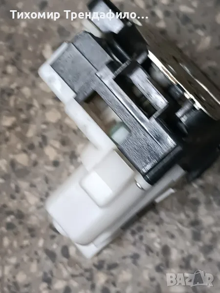 51826976 Left Front Lock Fiat Panda 2007г. Z9F18-1EASS-5826977 брава шофьорска врата, фиат панда, снимка 1