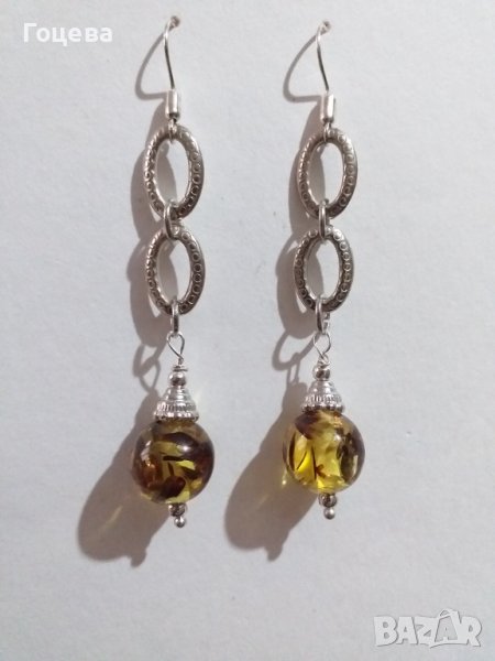 Прекрасни висящи обици със зелен Кехлибар и орнаменти в цвят Сребро , снимка 1