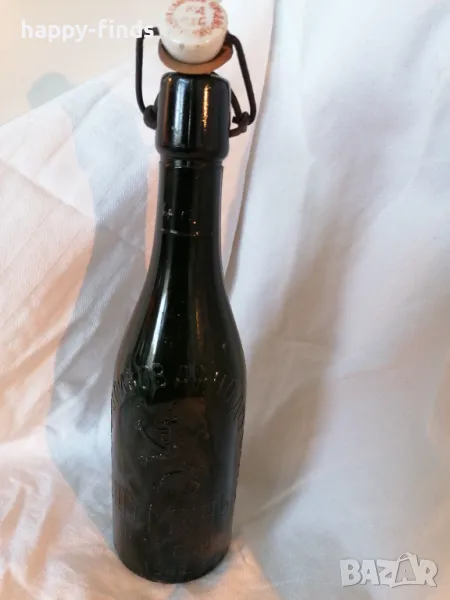 Бирена бутилка "Българско пивоварно дружество Шуменъ Русе 1942" с капачка Ком. д-во НХ Славчевъ, снимка 1