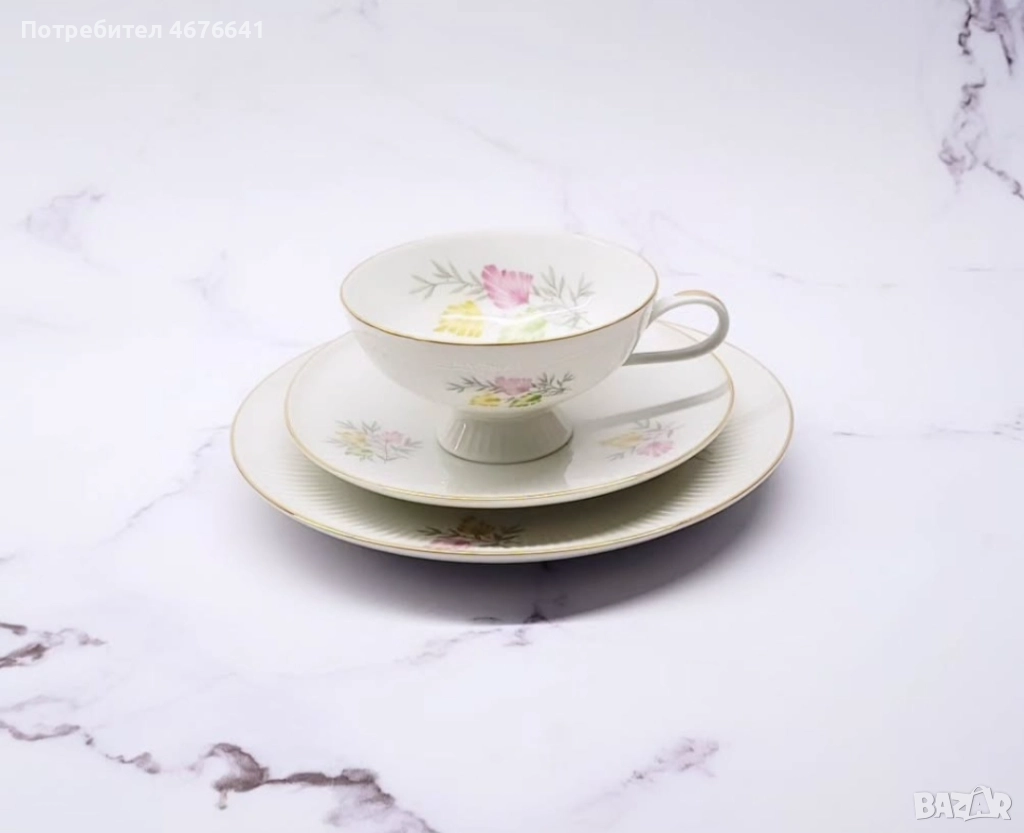 Троен порцеланов сет и вазичка, снимка 1