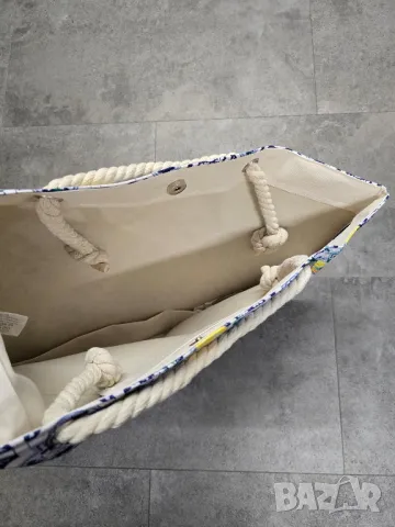 дамски чанти , снимка 2 - Чанти - 49850536