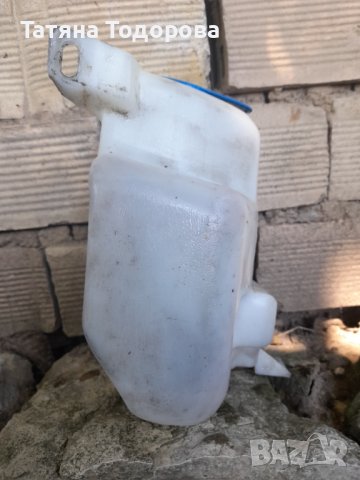 Казанче за течност за чистачки, снимка 1