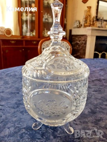 Кристална бонбониера 