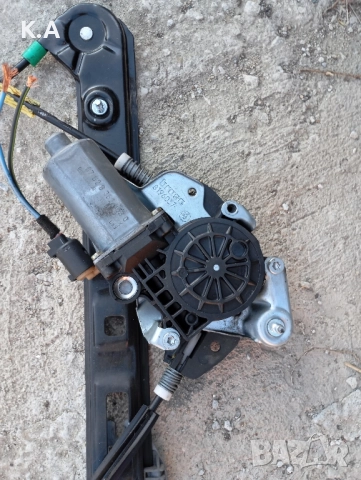 Преден ляв стъклоповдигач BMW E46 , снимка 2 - Части - 51705129