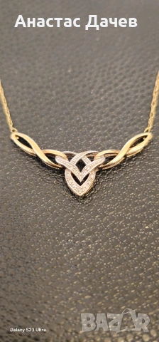 Златно дамско кулие 375 със 5 малки диаманта