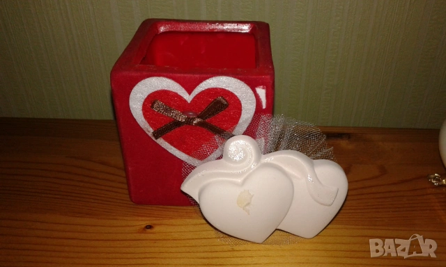 червена ваза 