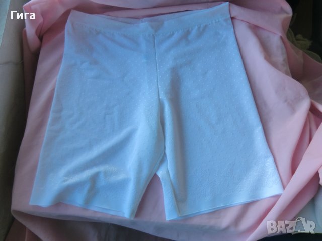 гащички с крачоли на Triumph, снимка 2 - Бельо - 40270023