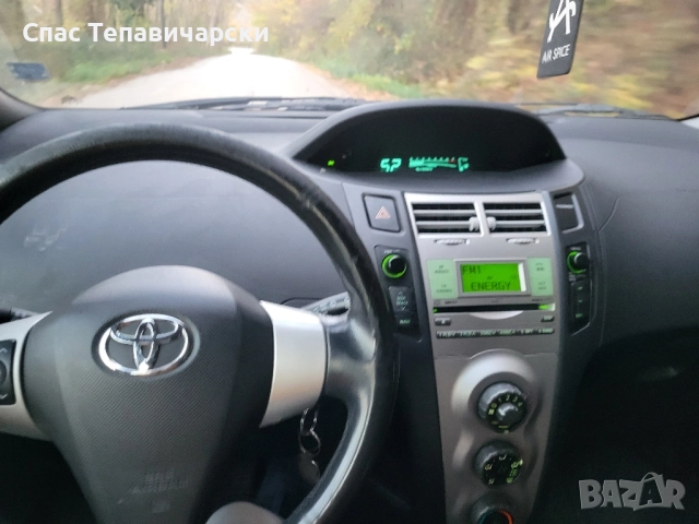 Продавам Toуота Yaris 1.0i бензин/газ, снимка 7 - Автомобили и джипове - 52471333