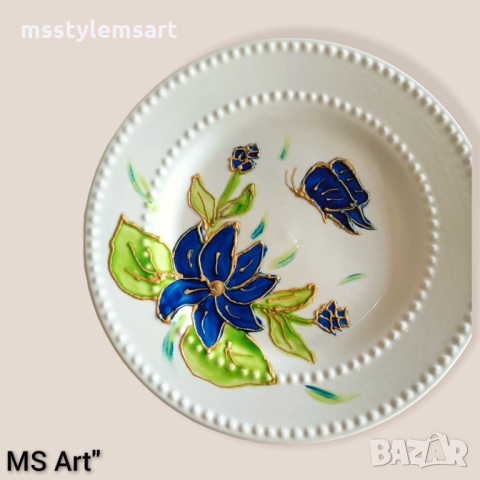 Ръчно рисувани порцеланови чинии, снимка 2 - Чинии - 36041335