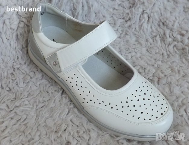 Обувки, бели, с каишка, код 312/ББ1/35, снимка 1 - Дамски ежедневни обувки - 41310217