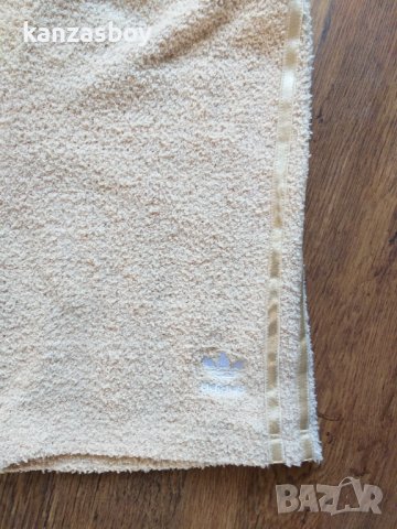 adidas Originals Knit Shorts Neutrals Stylerunner - страхотни дамски панталони КАТО НОВИ, снимка 7 - Спортни екипи - 40901171