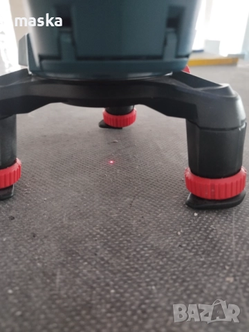 Bosch GLL 3-50 лазерен нивелир, снимка 8 - Измервателни инструменти - 51514413