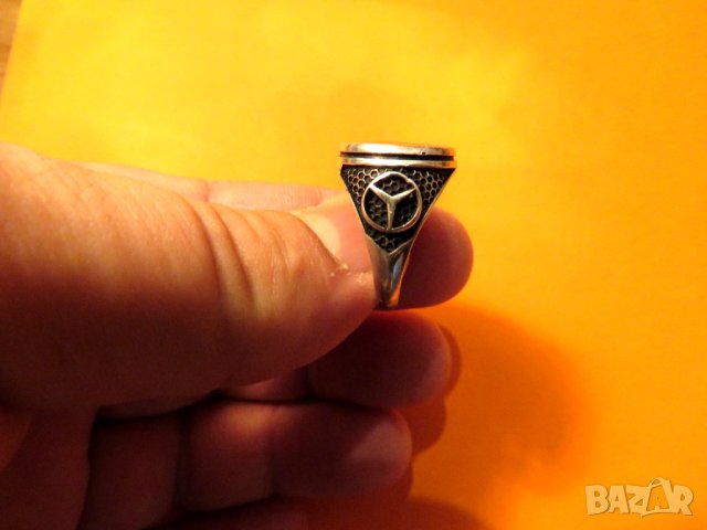 старинен мъжки сребърен пръстен на голямата марка за автомобили Мерцедес, Mercedes-Benz - солидна кр, снимка 3 - Пръстени - 41937890