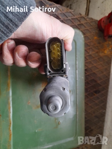 Моторче стъклоповдигач Бош за Мерцедес (задно ляво), снимка 4 - Части - 53396724