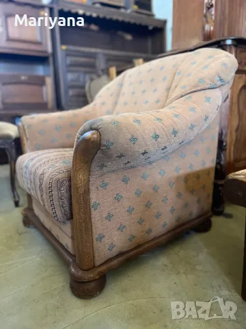 Фотьойл с тапицерия и масивна дървена основа - Внос от Холандия, снимка 3 - Дивани и мека мебел - 50066965