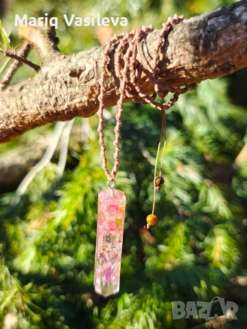 ръчно изработени макраме колиета с UV смола, снимка 6 - Колиета, медальони, синджири - 53107780