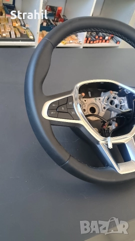 Оригинален волан за Renault 484002607R, снимка 2 - Части - 52878672