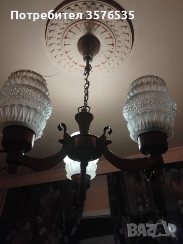 Полилей от дърво и месинг.