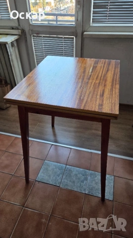 Трапезна дървена маса, разтегателна