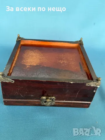 Стара дървена кутия за бижута, снимка 12 - Антикварни и старинни предмети - 49745368