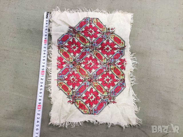 Продавам украса с бродерия,шевица .., снимка 2 - Други - 39966489