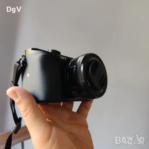 Sony A6000 + 2 обективa Sony SEL 16-50mm f/3.5-5.6 PZ обектив Sony SEL 55-210mm, снимка 5 - Фотоапарати - 55864188