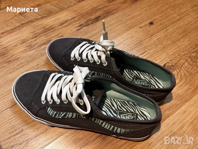 Дамски Обувки Vans 37 в сиво и ментово като нови , снимка 2 - Маратонки - 51982590