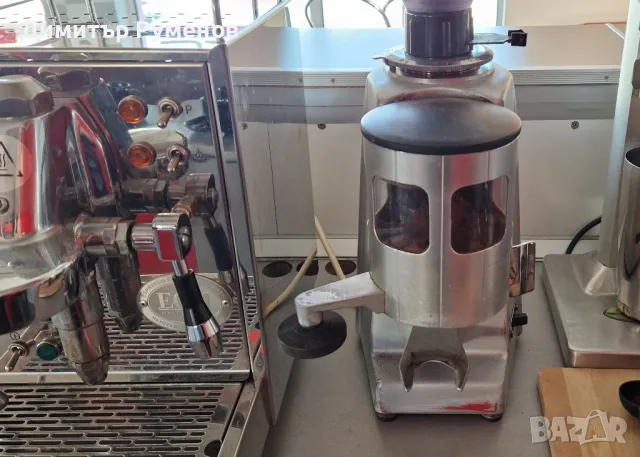 Кафемелачка Mazzer, снимка 4 - Кафе машини - 49435824