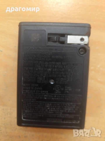SONY BC-DSK BATTERY CHARGER , снимка 2 - Батерии, зарядни - 50698177