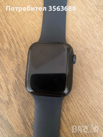 Apple Watch SE2 44mm, снимка 3 - Смарт часовници - 52451328