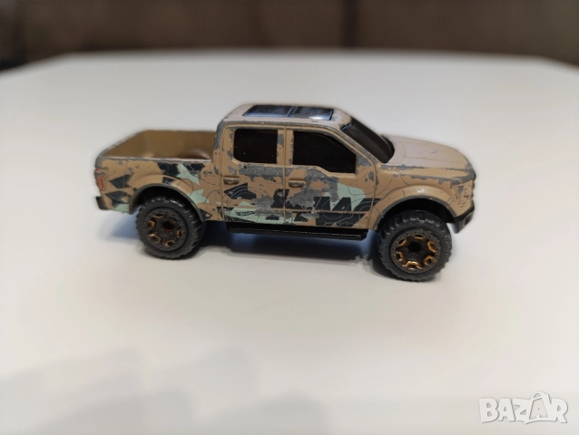 Hot Wheels ’15 Ford F-150 (камуфлаж), снимка 2 - Колекции - 51915444