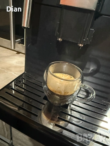 Кафе машина Philips HD8831 – автоматична еспресо машина, снимка 2 - Кафемашини - 53103756