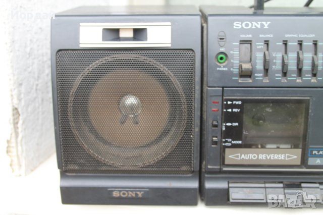 Радио касетофон ''Sony'', снимка 2 - Антикварни и старинни предмети - 40750189