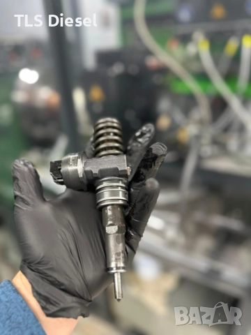 Рециклирани помпа Дюзи Bosch: VW CADDY 2.0 SDI/VW GOLF V 2.0 SDI, снимка 2 - Части - 52433341