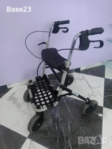 Проходилка за възрастни /ролатор/, снимка 1