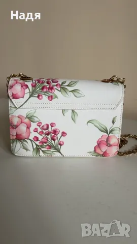 Нова дамска чанта с флорален мотив, снимка 2 - Чанти - 49871685