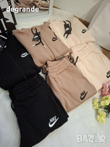 Варирани Дамски Екипи Nike